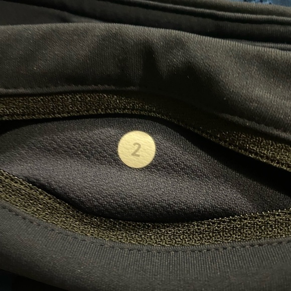 Lululemon Run Inspire II Crop Jumbo Inky Floral - Picture 11 of 11